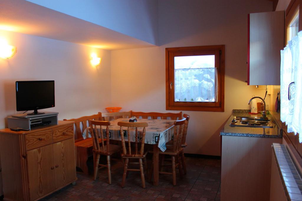 Chalet Presanella Temù Værelse billede