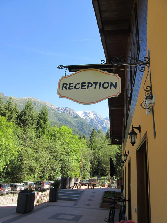 Chalet Presanella Temù Eksteriør billede
